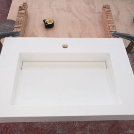 JIJ Solid Surface lavabo en construcción
